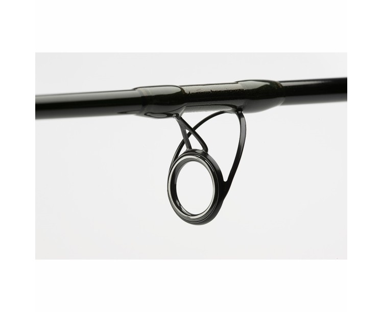 MADCAT Prut White Close Combat 1,7m 50-125g 1+1díl