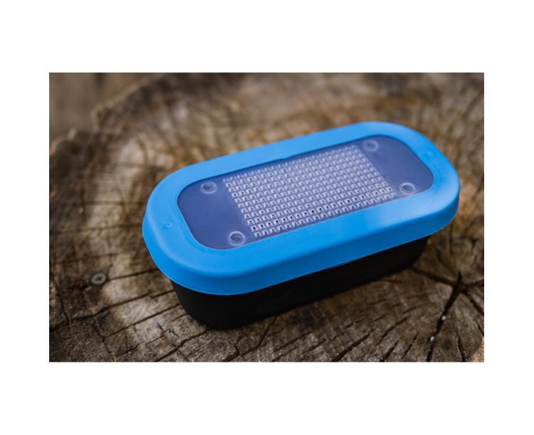 Giants fishing Krabička na červy Bait Square Box 500ml